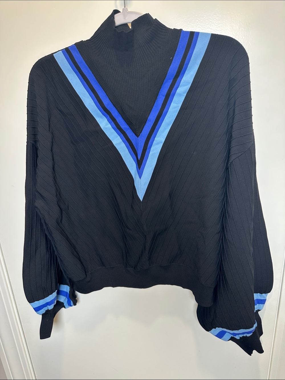Black Pullover Sweater with Blue V-Stripe Detail (19)